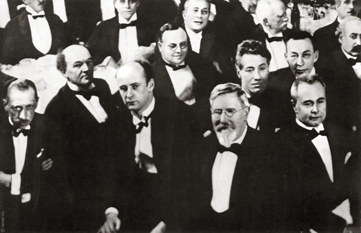 Imatge 2 - Grup de músics a la inauguració de l'Steinway Hall a Manhattan, 1925
